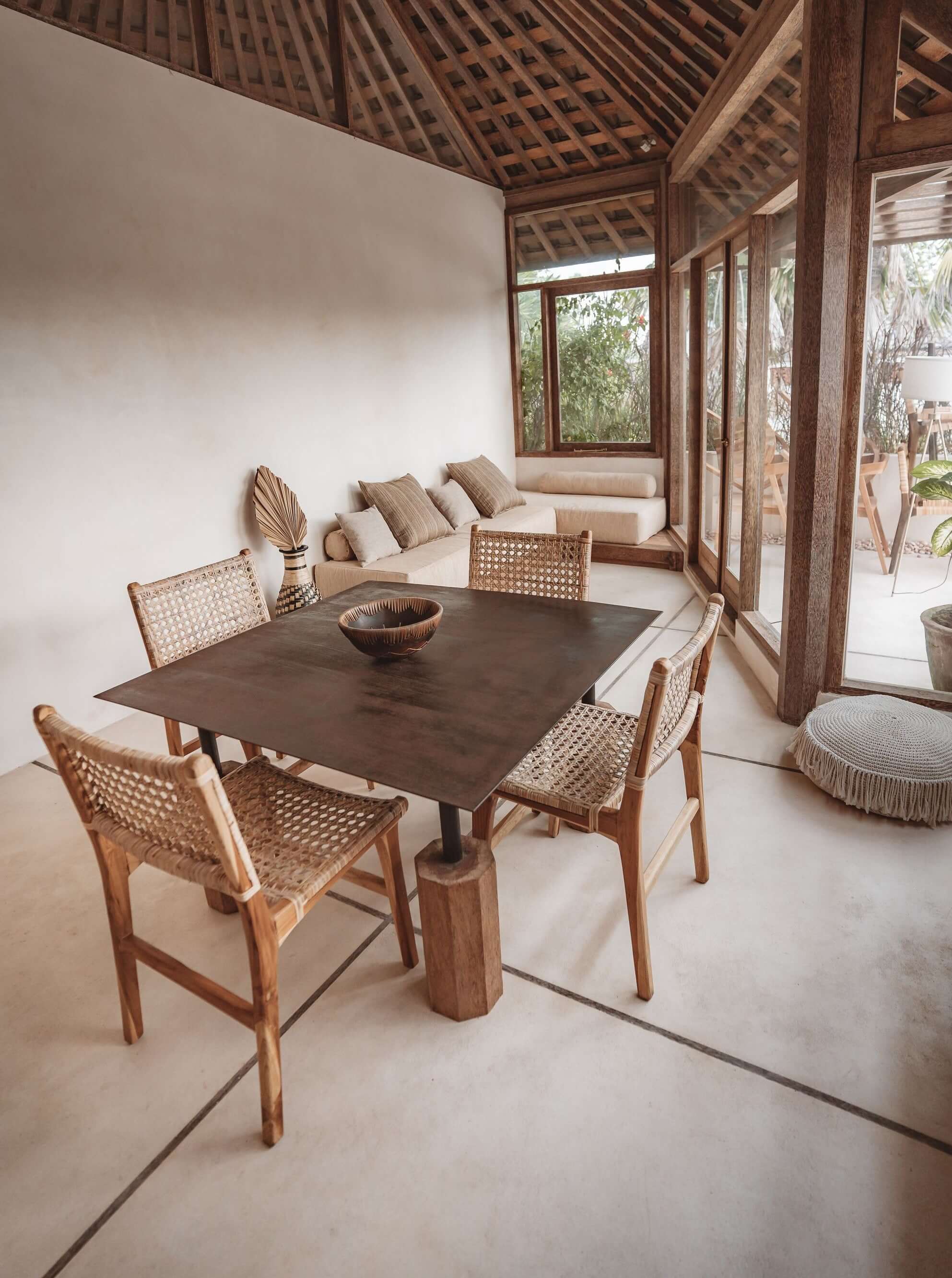 Bali Hardwood Timber 120cm Round Dining Table + 4 Coral Bay Rattan Dining  Chairs Whitewash (RRP $2599)